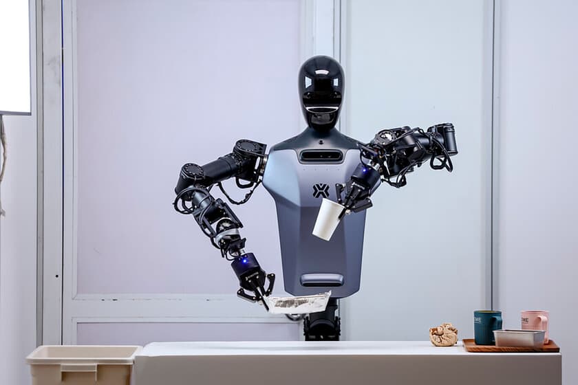 Mapa de Asia con nodos de IA y robots industriales sobre fondo oscuro