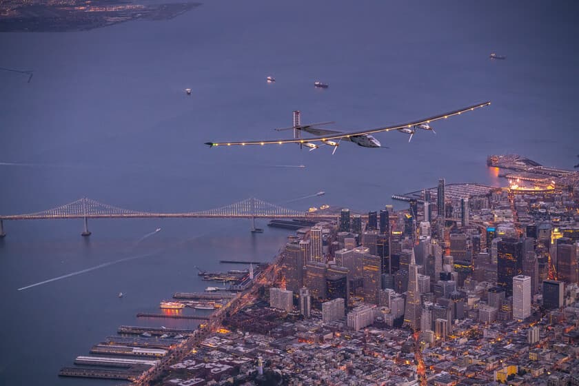Restos del avión solar Solar Impulse tras el accidente
