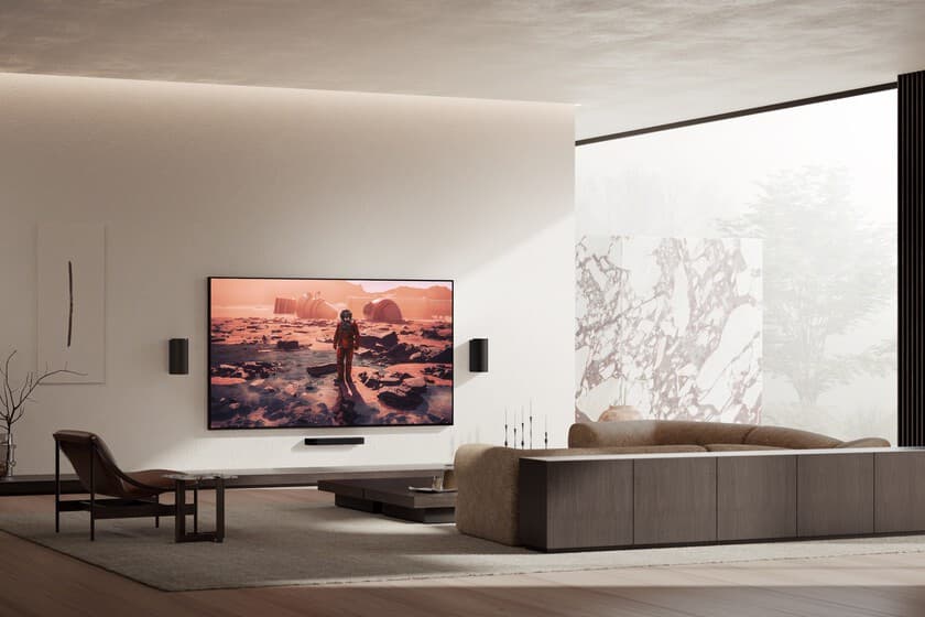 Televisor Sony Bravia 9 II de 115 pulgadas en una sala minimalista, mostrando una imagen de alta precisión de color.