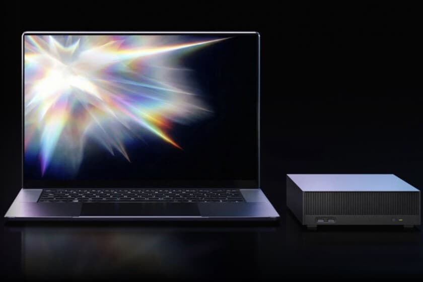 Imagen del chip Nvidia para PC junto a procesadores Intel y AMD, con un reloj de fondo marcando retraso
