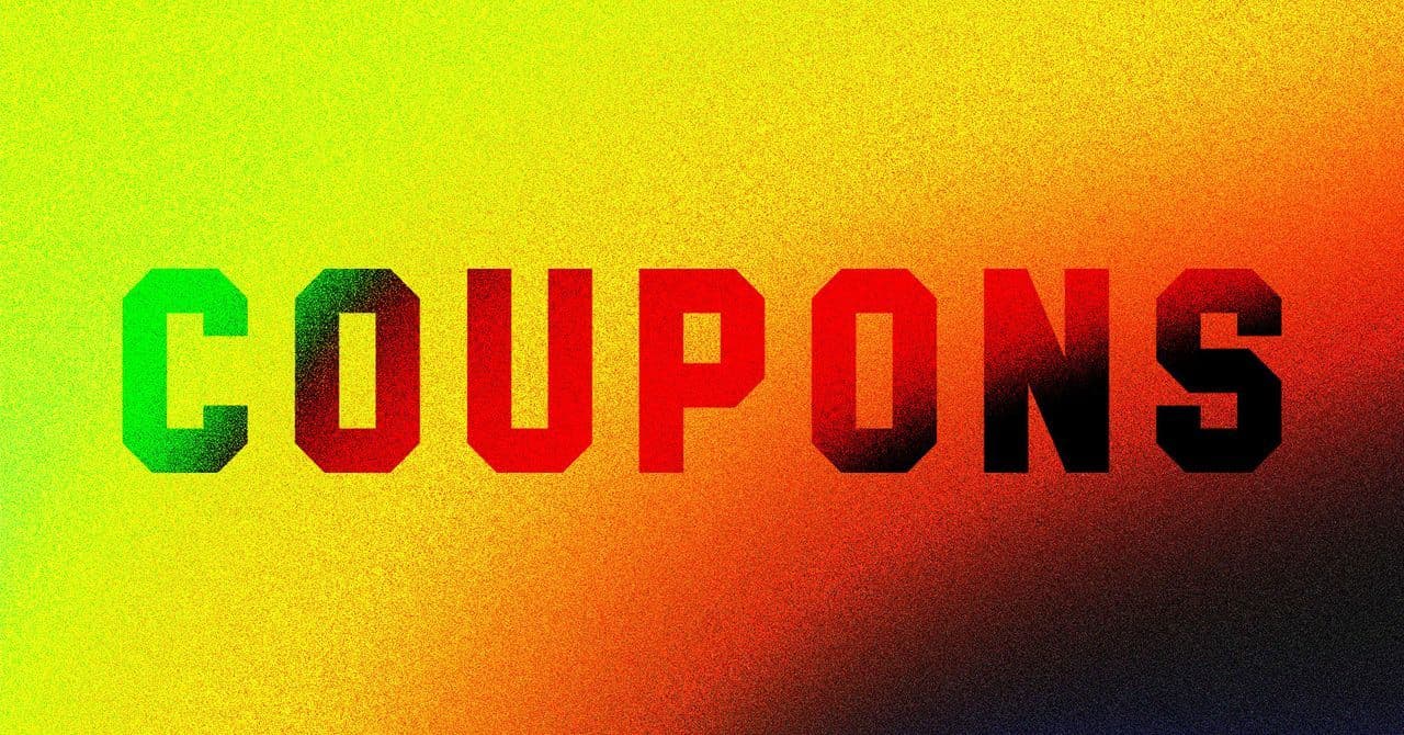 Captura de pantalla de la app DoorDash mostrando un código promocional y el total del pedido con descuento