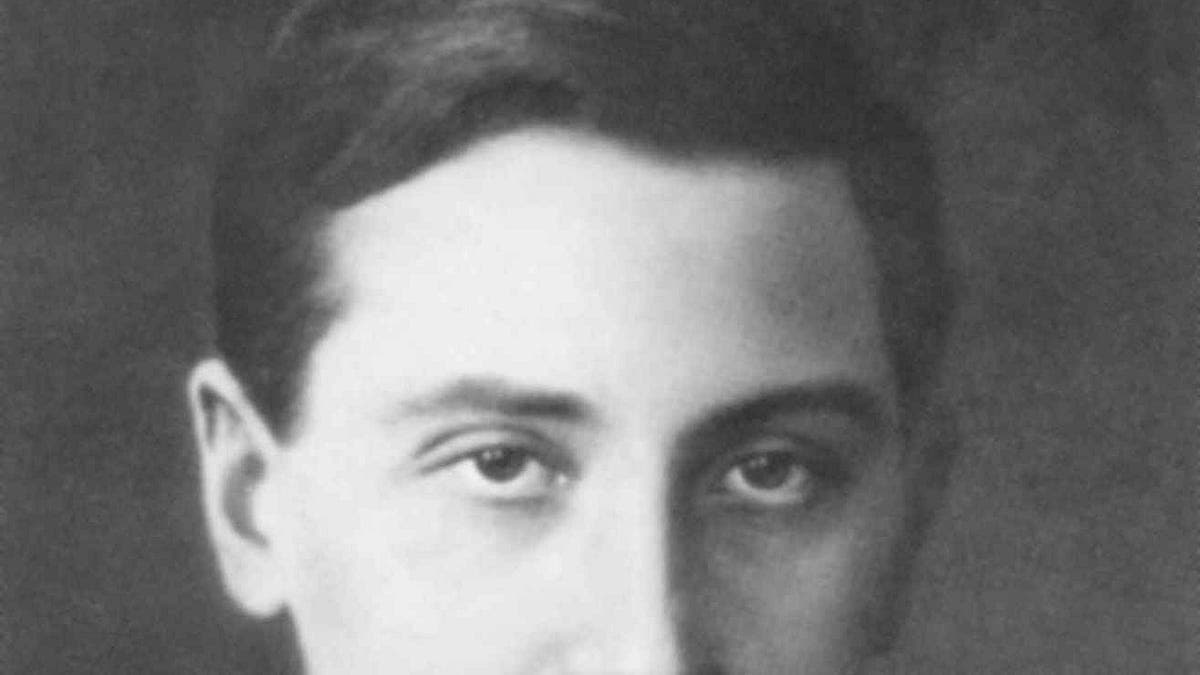 Retrato de Oleg Losev, físico ruso de los años 20, con un circuito de cristal detector