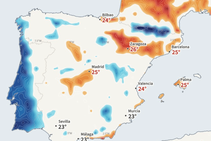 Termómetro marcando 44 grados a la sombra en una calle de España