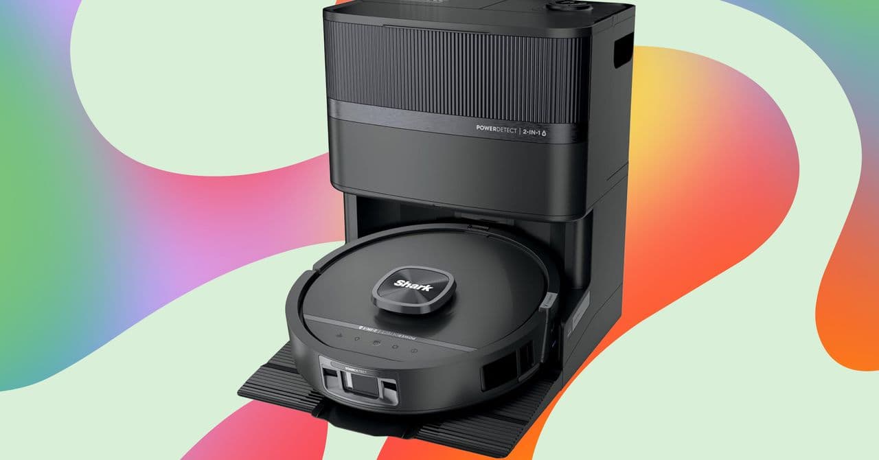Aspiradora Dyson V15 en un salón minimalista, con luz natural